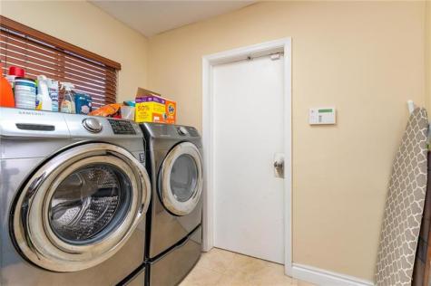 4000 N 41st Court Hollywood FL 33021