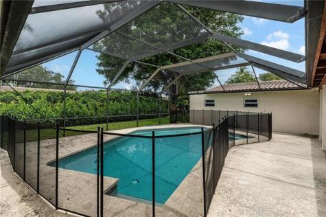 4000 N 41st Court Hollywood FL 33021