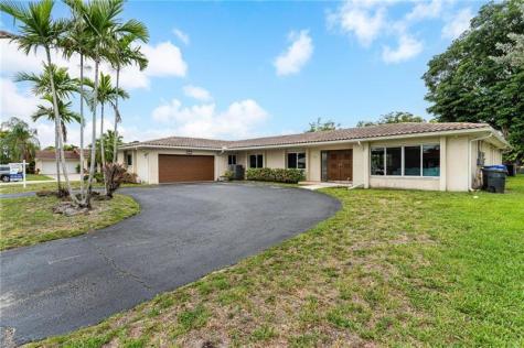 4000 N 41st Court Hollywood FL 33021