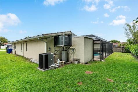 4000 N 41st Court Hollywood FL 33021