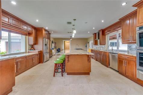 4000 N 41st Court Hollywood FL 33021