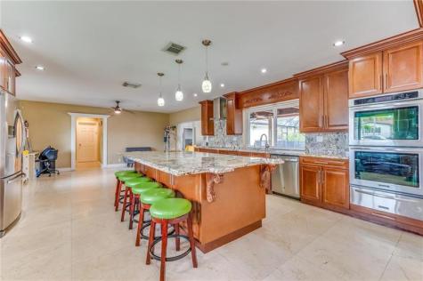 4000 N 41st Court Hollywood FL 33021