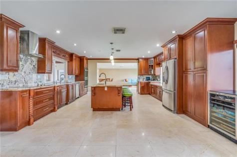 4000 N 41st Court Hollywood FL 33021