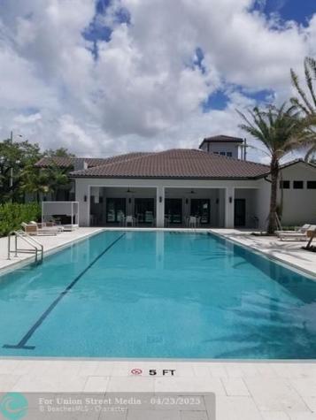 5786 Ashwood Circle Fort Lauderdale FL 33312