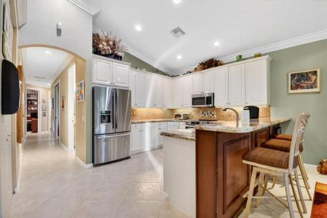 7615 Tarpon Cove Circle Lake Worth FL 33467