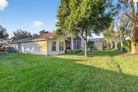 7615 Tarpon Cove Circle Lake Worth FL 33467