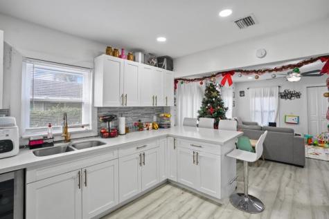 708 NW 15th Street Homestead FL 33030