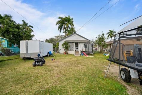 708 NW 15th Street Homestead FL 33030
