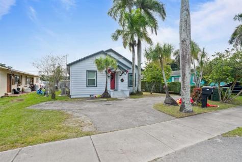 708 NW 15th Street Homestead FL 33030
