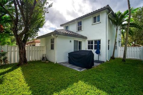 7515 NW 3rd Street Plantation FL 33317