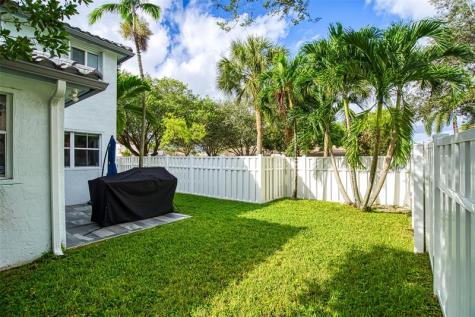 7515 NW 3rd Street Plantation FL 33317