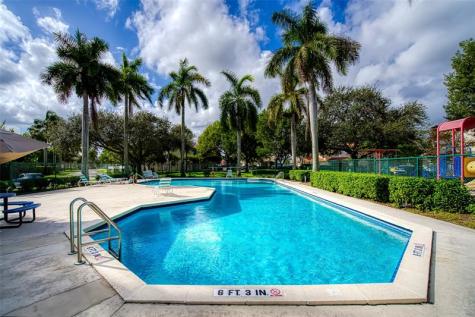 7515 NW 3rd Street Plantation FL 33317