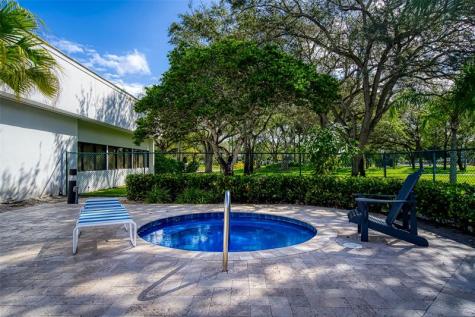 7515 NW 3rd Street Plantation FL 33317
