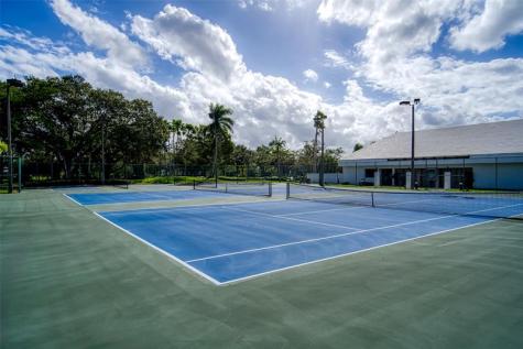 7515 NW 3rd Street Plantation FL 33317