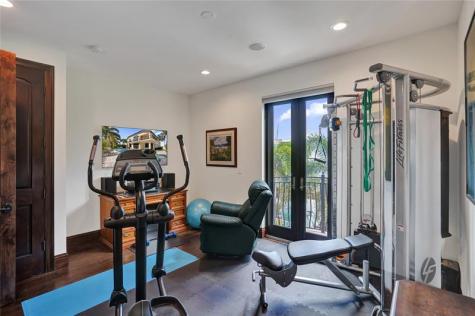 4930 NE 27th Terrace Lighthouse Point FL 33064