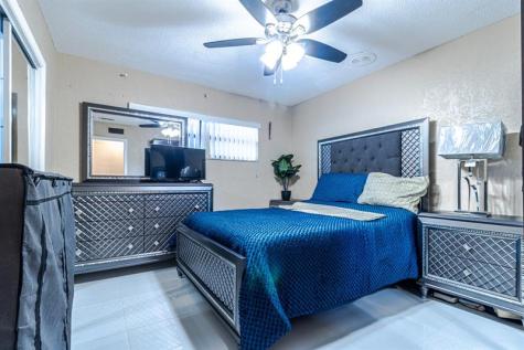 661 SW 28th Way Fort Lauderdale FL 33312