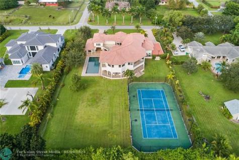 11600 NW 8th Street Plantation FL 33325