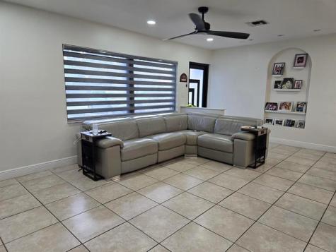7811 NW 40th Court Coral Springs FL 33065