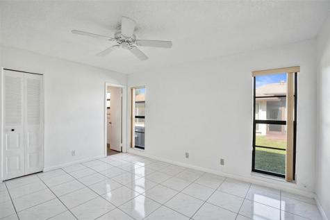 2359 SW 16th Drive Deerfield Beach FL 33442