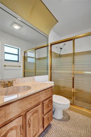 2359 SW 16th Drive Deerfield Beach FL 33442