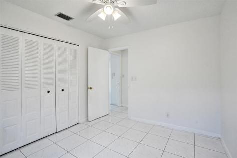 2359 SW 16th Drive Deerfield Beach FL 33442