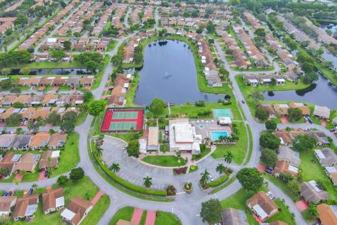 2359 SW 16th Drive Deerfield Beach FL 33442
