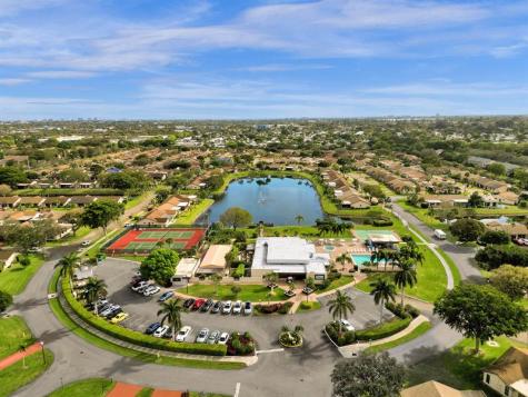 2359 SW 16th Drive Deerfield Beach FL 33442