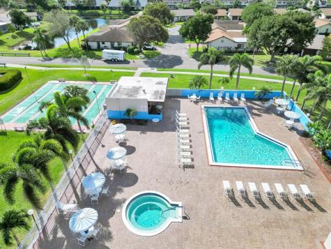 2359 SW 16th Drive Deerfield Beach FL 33442