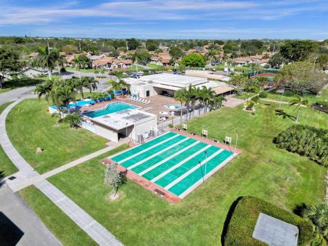 2359 SW 16th Drive Deerfield Beach FL 33442