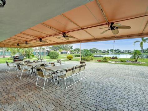 2359 SW 16th Drive Deerfield Beach FL 33442