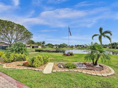 2359 SW 16th Drive Deerfield Beach FL 33442