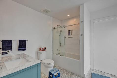 3991 N 41st Court Hollywood FL 33021