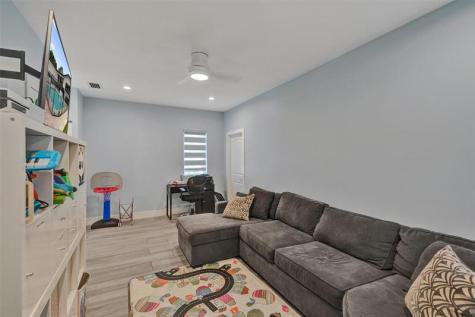 3991 N 41st Court Hollywood FL 33021