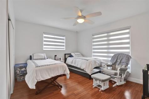 3991 N 41st Court Hollywood FL 33021