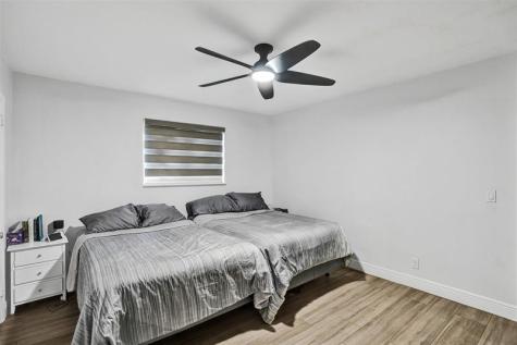 3991 N 41st Court Hollywood FL 33021