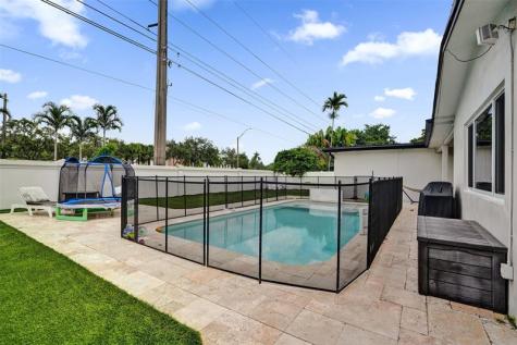 3991 N 41st Court Hollywood FL 33021