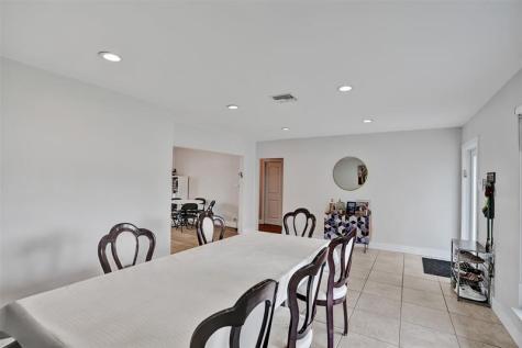 3991 N 41st Court Hollywood FL 33021