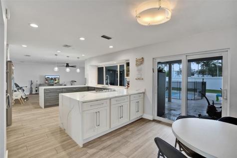 3991 N 41st Court Hollywood FL 33021