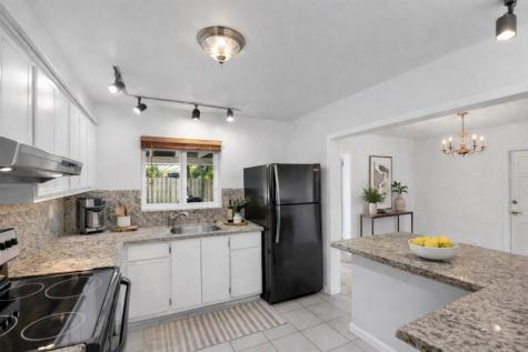 180 SW 9th Court Pompano Beach FL 33060