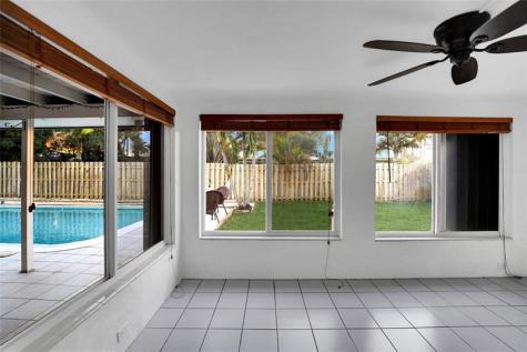 180 SW 9th Court Pompano Beach FL 33060