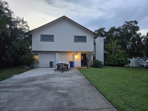 618 SW Hidden River Avenue Palm City FL 34990