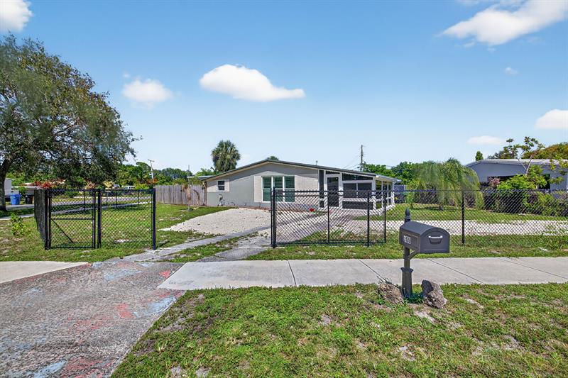 300 SW 25th Avenue Fort Lauderdale FL 33312