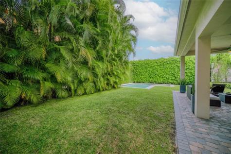 6359 Bellamalfi Street Boca Raton FL 33496