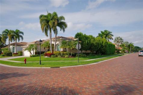 6359 Bellamalfi Street Boca Raton FL 33496