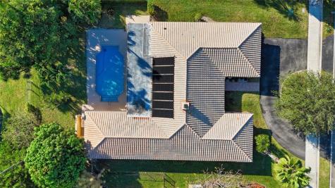 11060 Lakeview Drive Coral Springs FL 33071