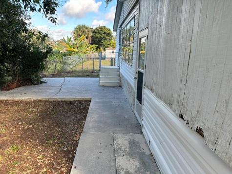 111 NE 8th Avenue Okeechobee FL 34972