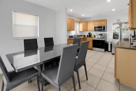 2440 NW 98th Lane Coral Springs FL 33065