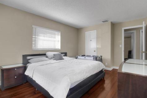 2440 NW 98th Lane Coral Springs FL 33065