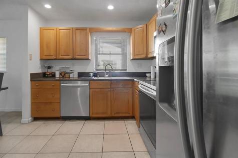 2440 NW 98th Lane Coral Springs FL 33065