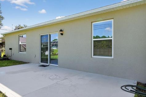 8445 101ST Court Vero Beach FL 32967